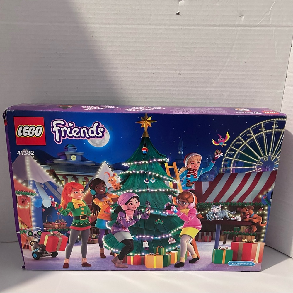 Retired LEGO Friends Advent Calendar 2019 330 pcs